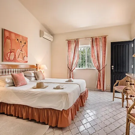 Mng Elliott53 Villa *